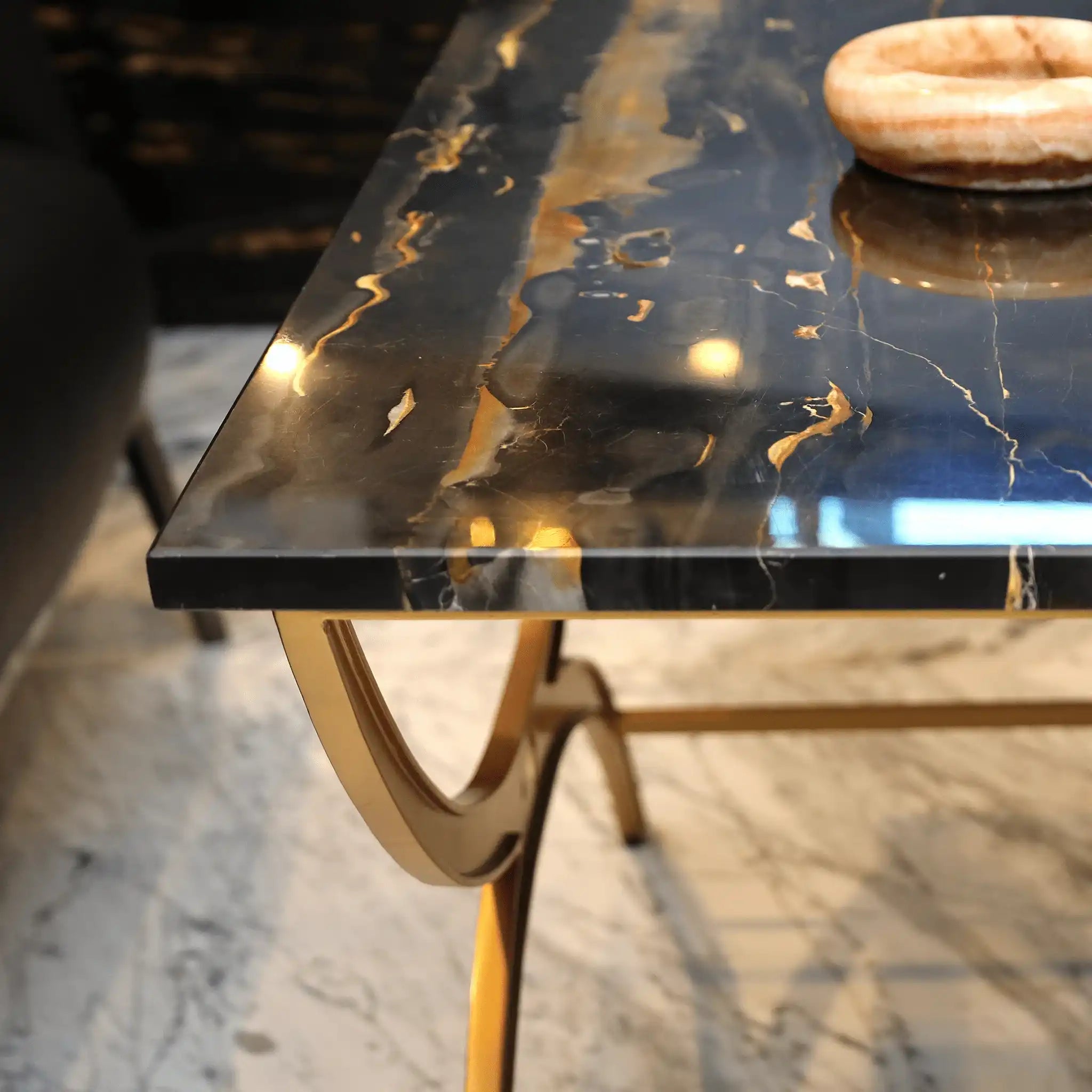 BANCONE LUSSO COFFEE TABLE - Marbeya Charm