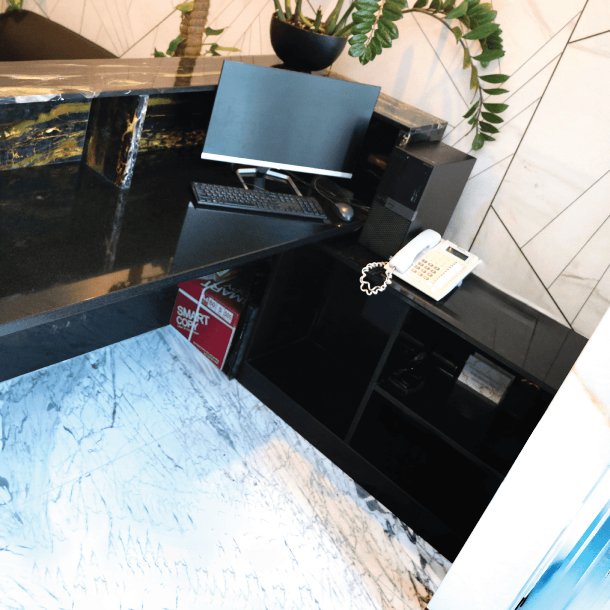 BANCONE LUSSO RECEPTION DESK - Marbeya Charm