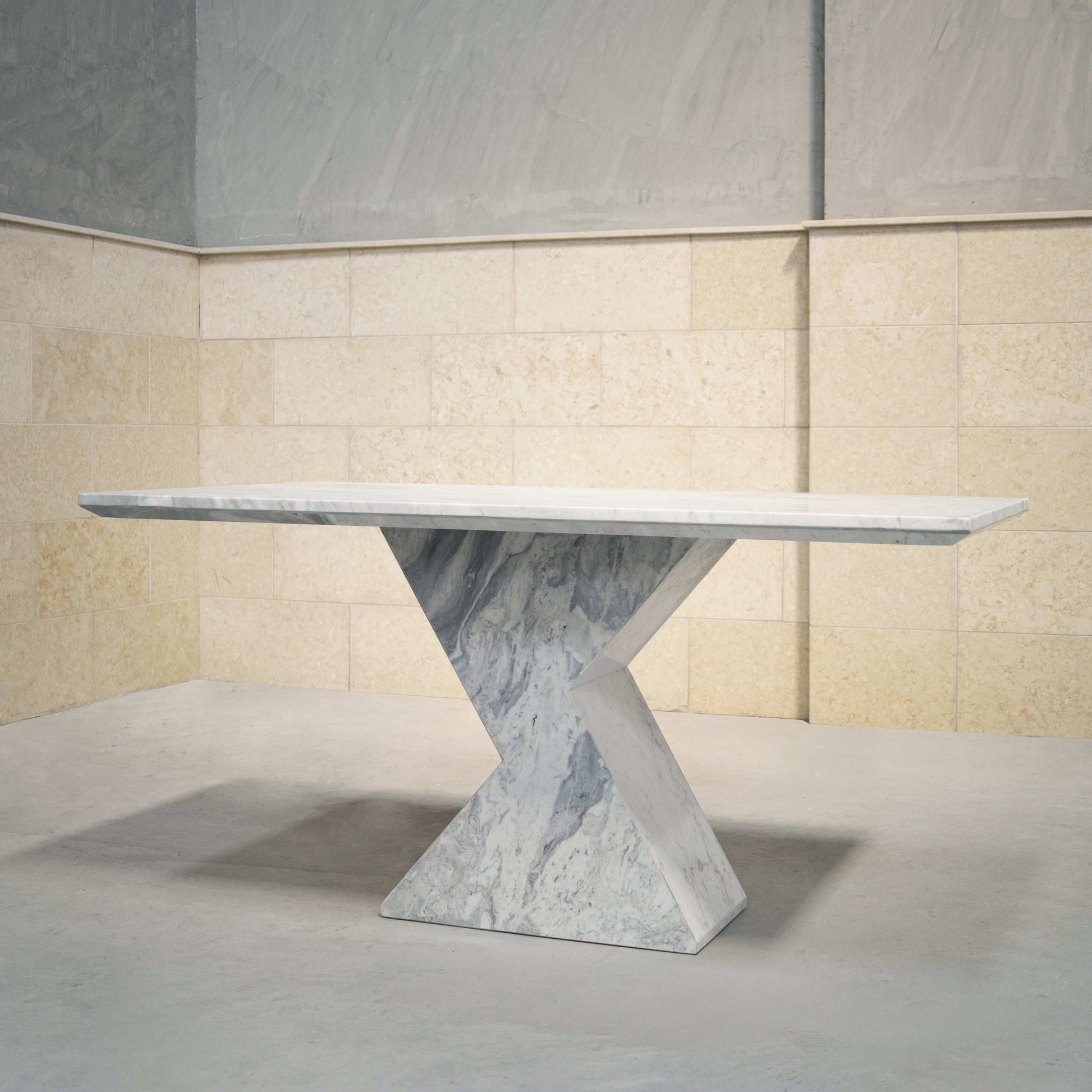 BLOOM DINING TABLE - Marbeya Charm