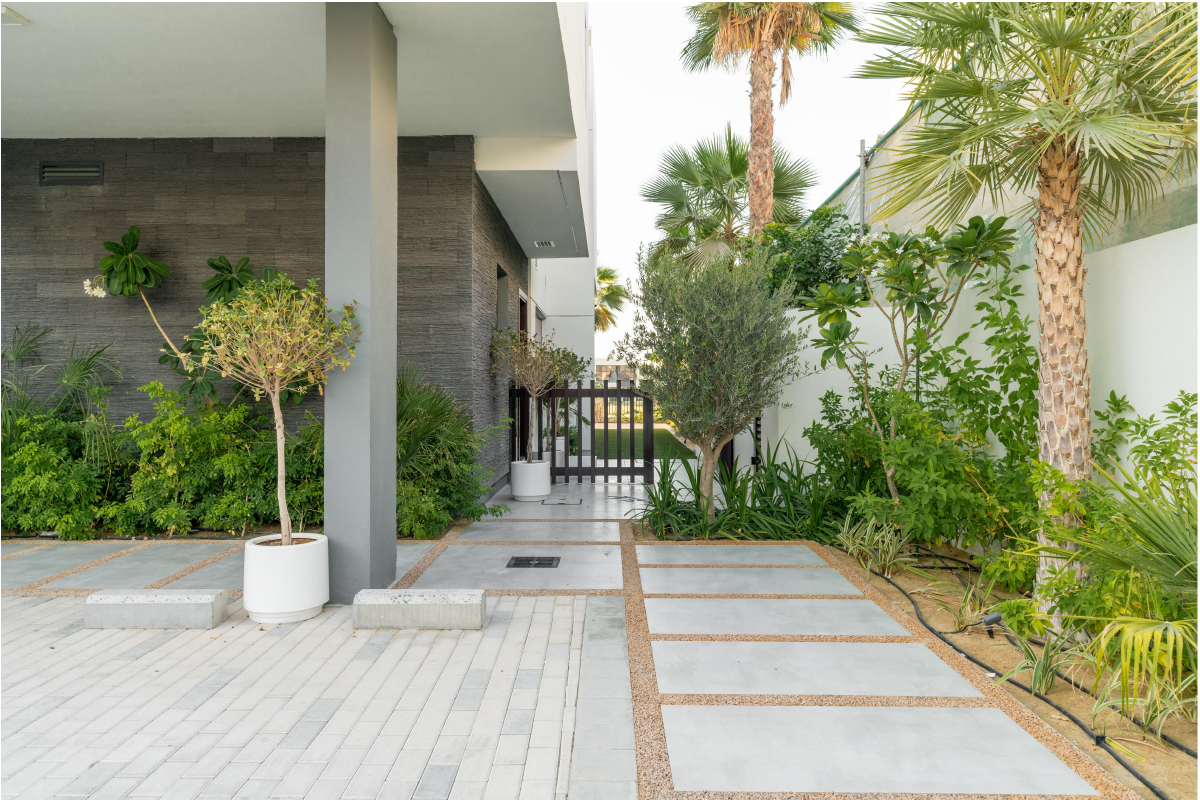 outdoor planter in Dubai Damac Hills villa garden