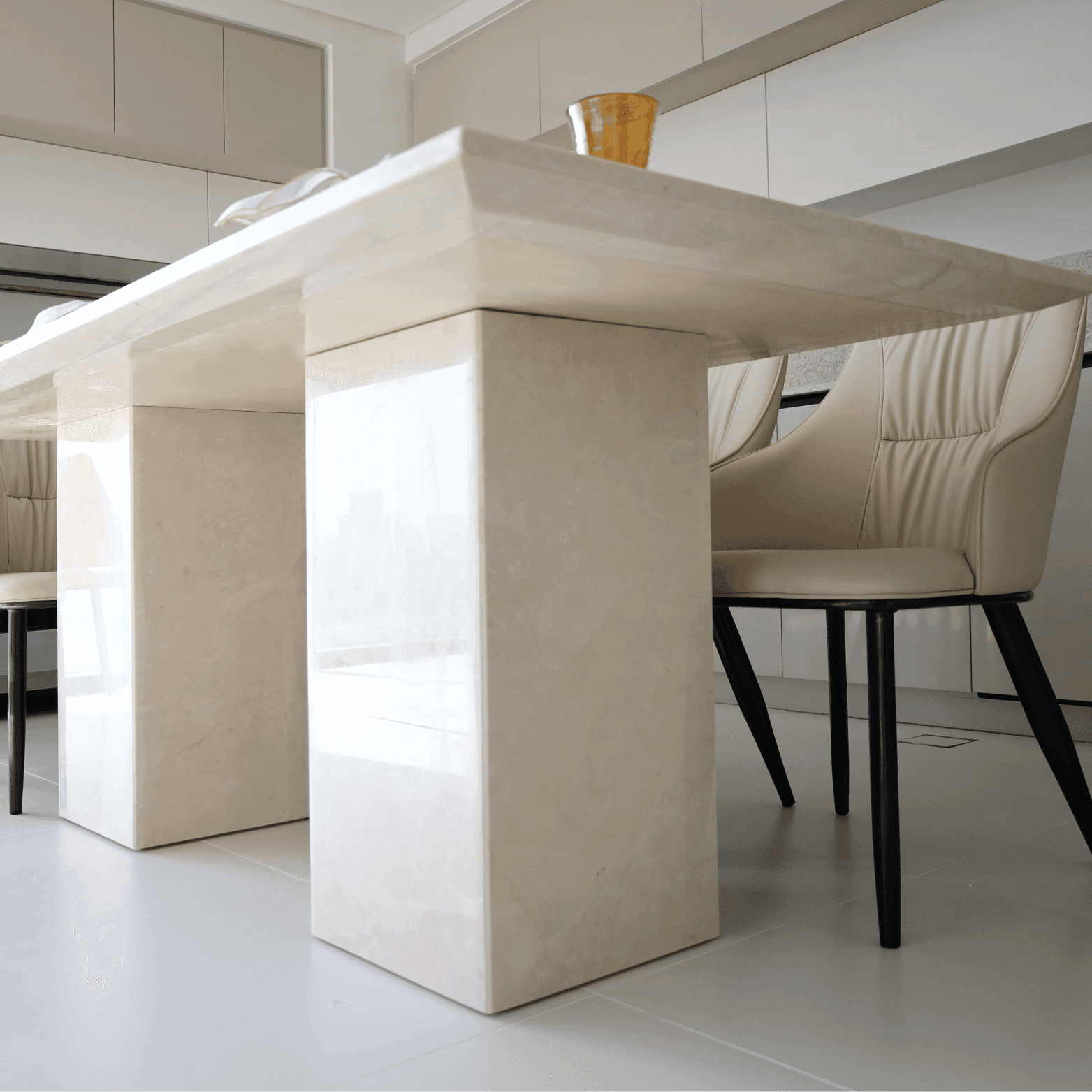 NORA STAN DINING TABLE - Marbeya Charm