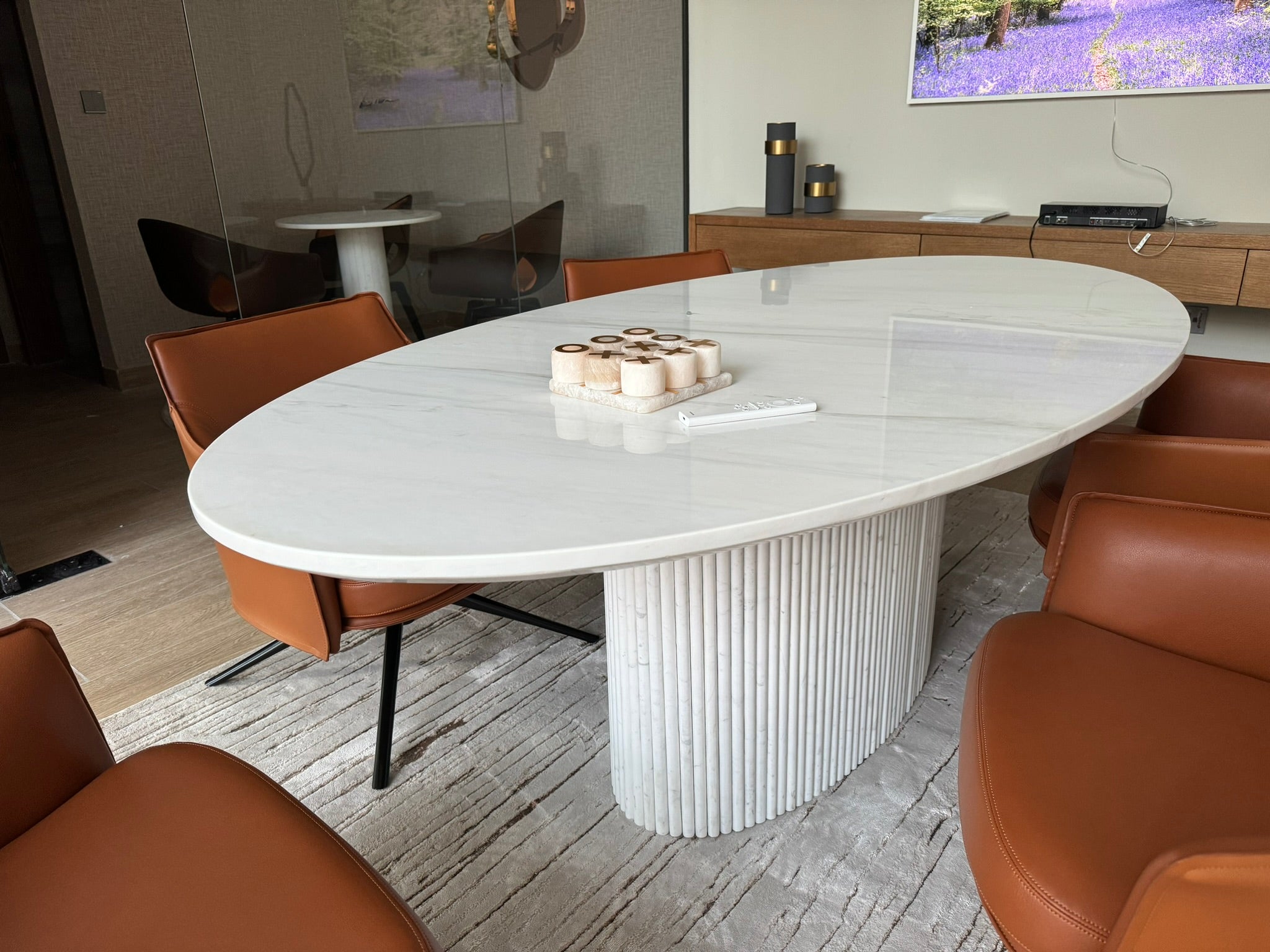 O VALO Dining Table
