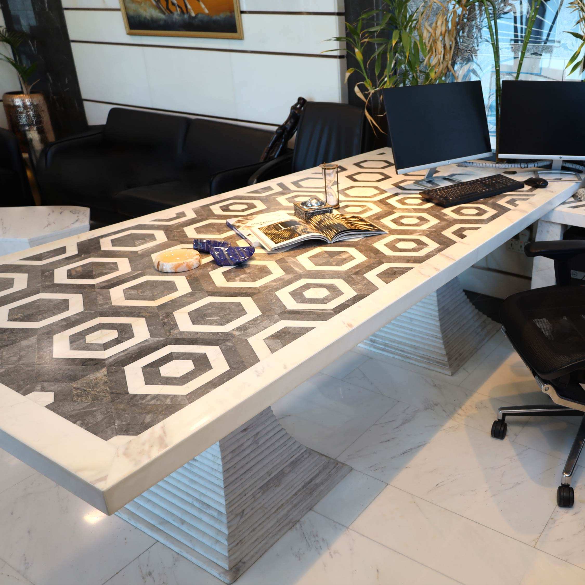 VITTORIA MANAGER MARBLE DESK - Marbeya Charm