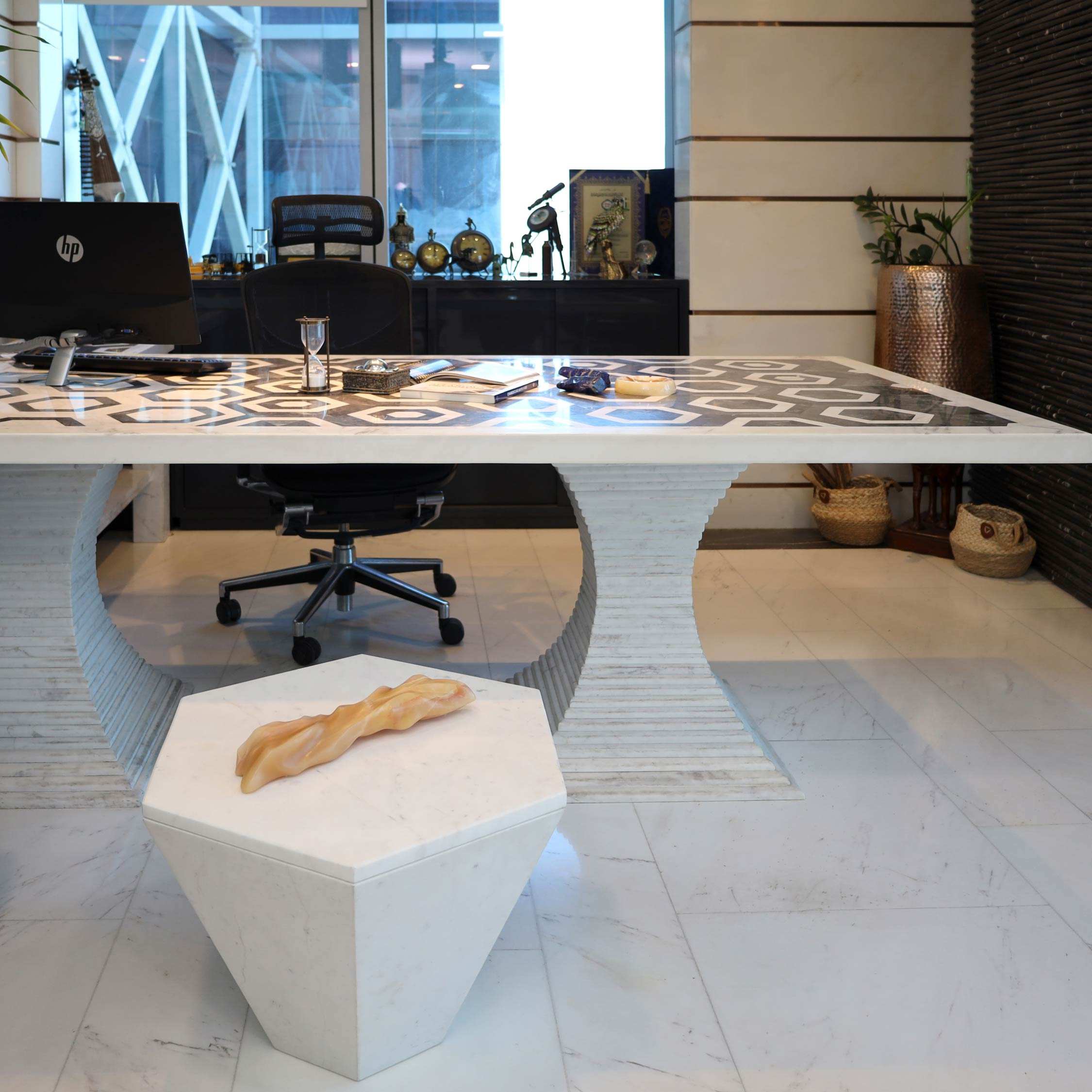 VITTORIA MANAGER MARBLE DESK - Marbeya Charm