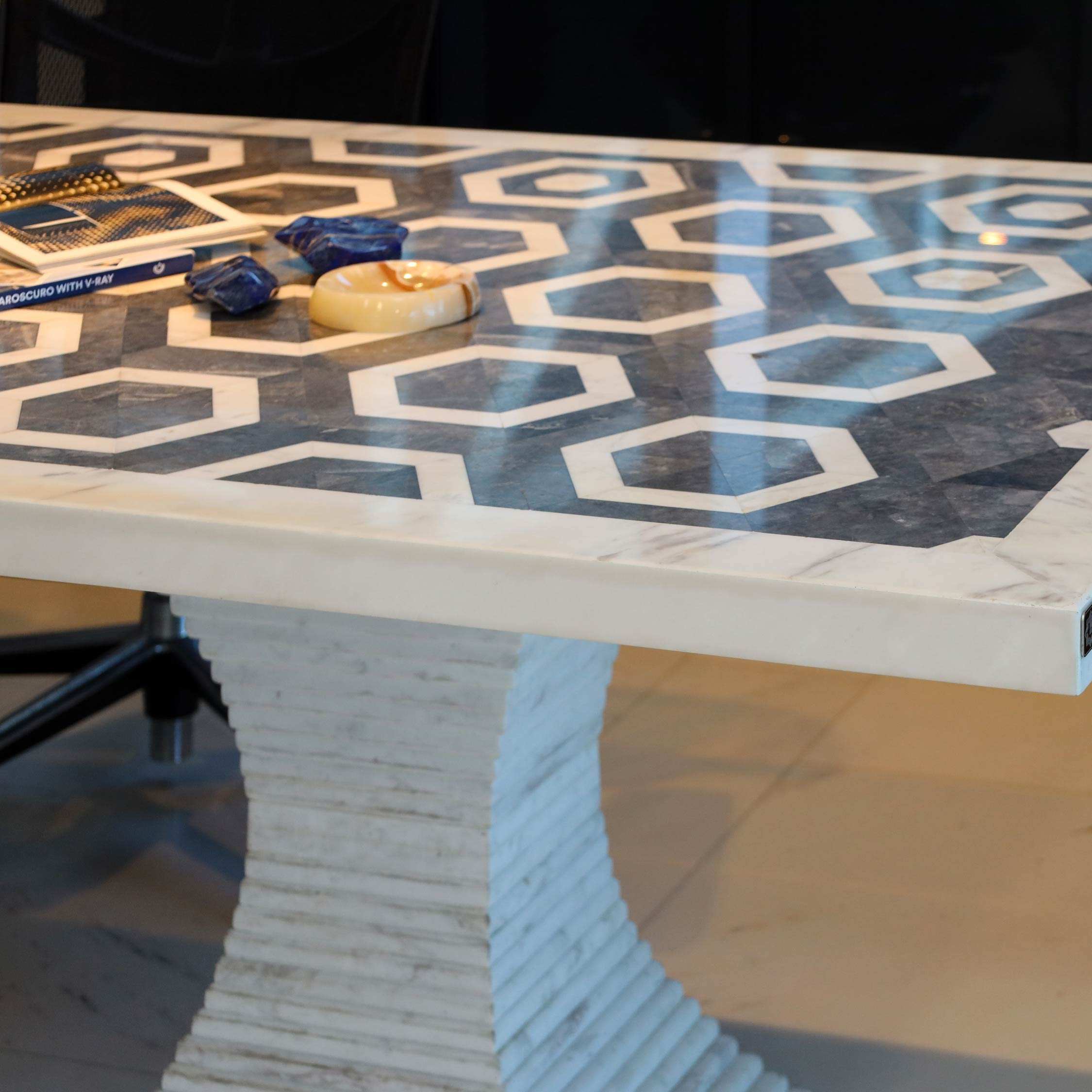 VITTORIA MANAGER MARBLE DESK - Marbeya Charm