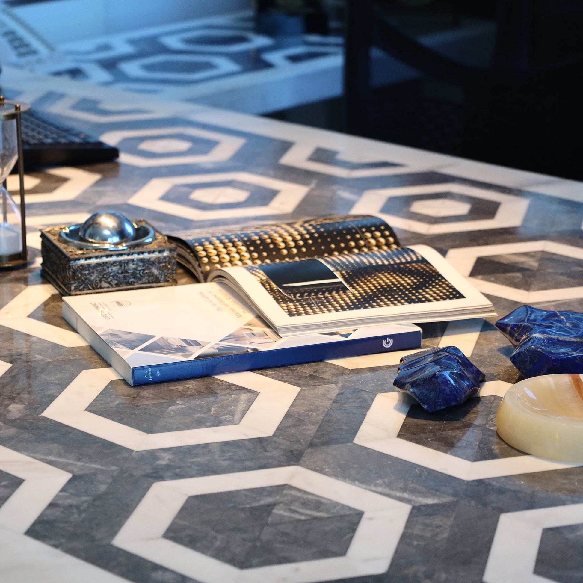 VITTORIA MANAGER MARBLE DESK - Marbeya Charm