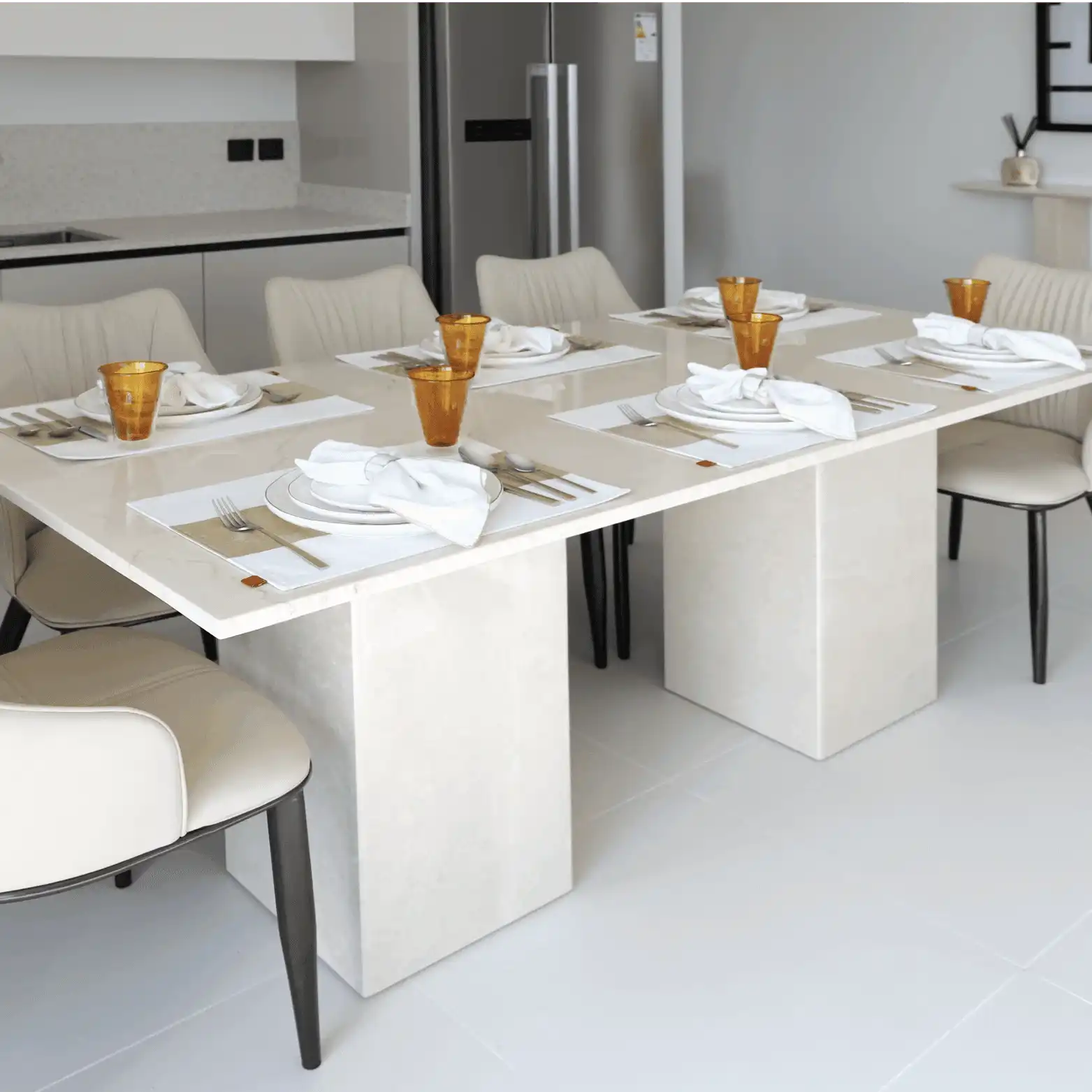 How to Choose the Right Dining Table Set for Modern Apartments in Dubai