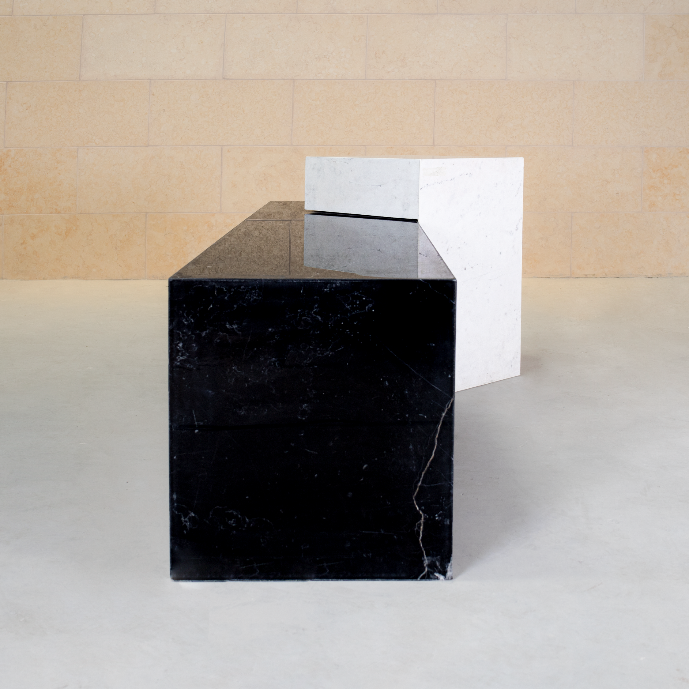 CHARLOTTE BENCH - BLACK & WHITE