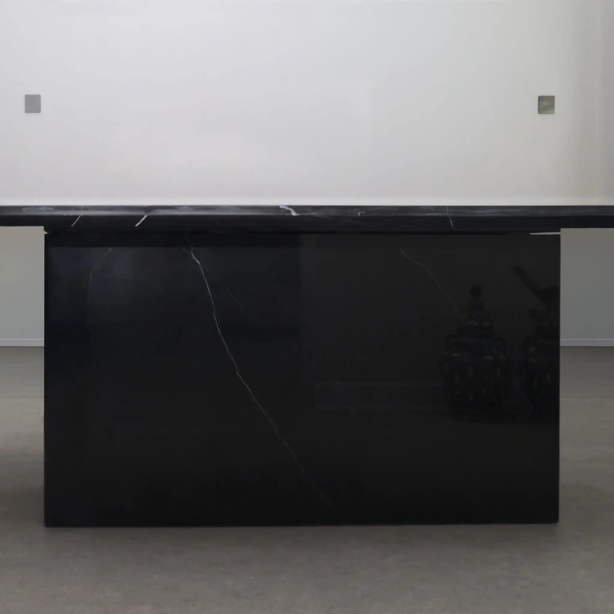 NERO VELUTO MARBLE DINING TABLE