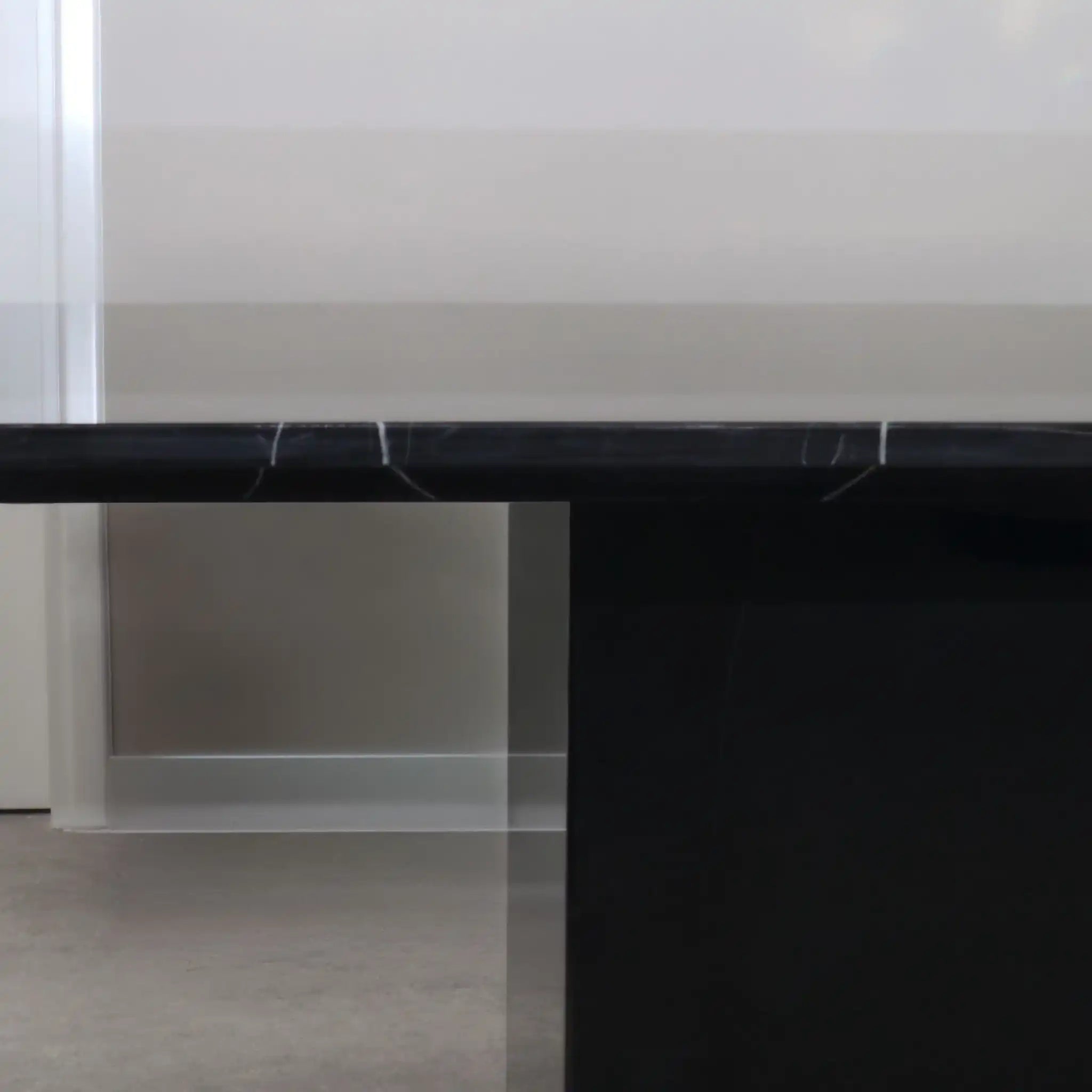 NERO VELUTO MARBLE DINING TABLE