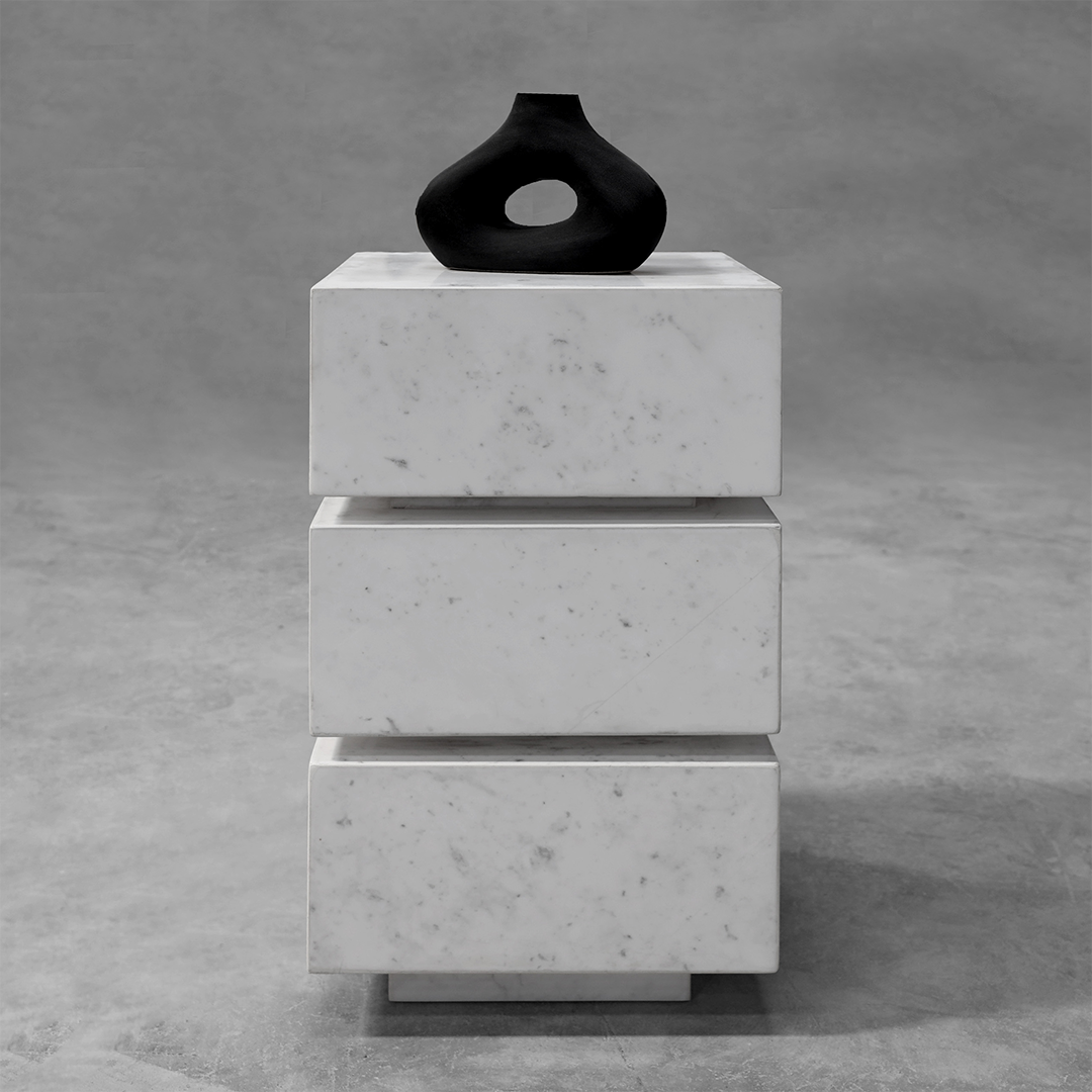 REDA SIDE TABLE