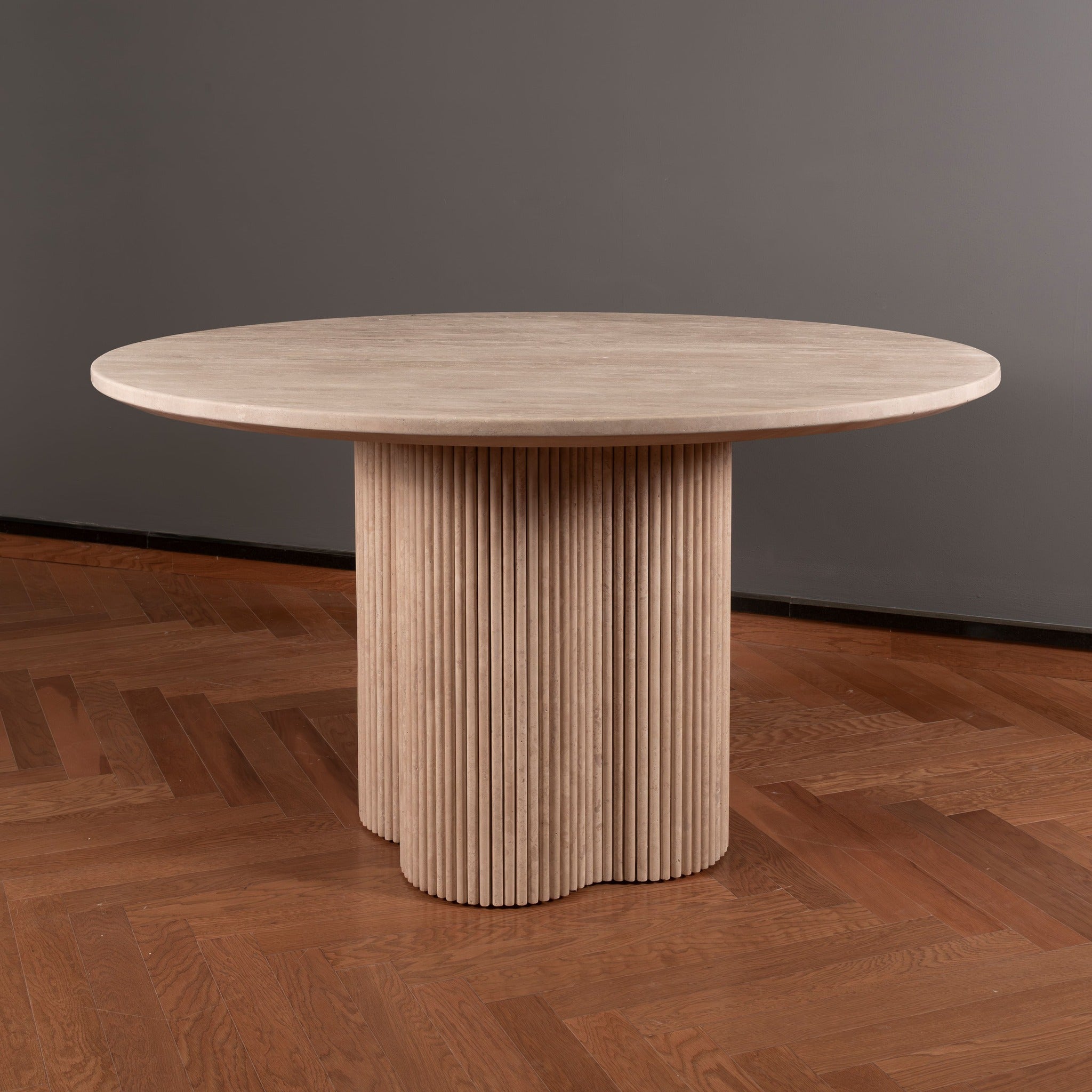 SAHARA FLUTED DINING TABLE