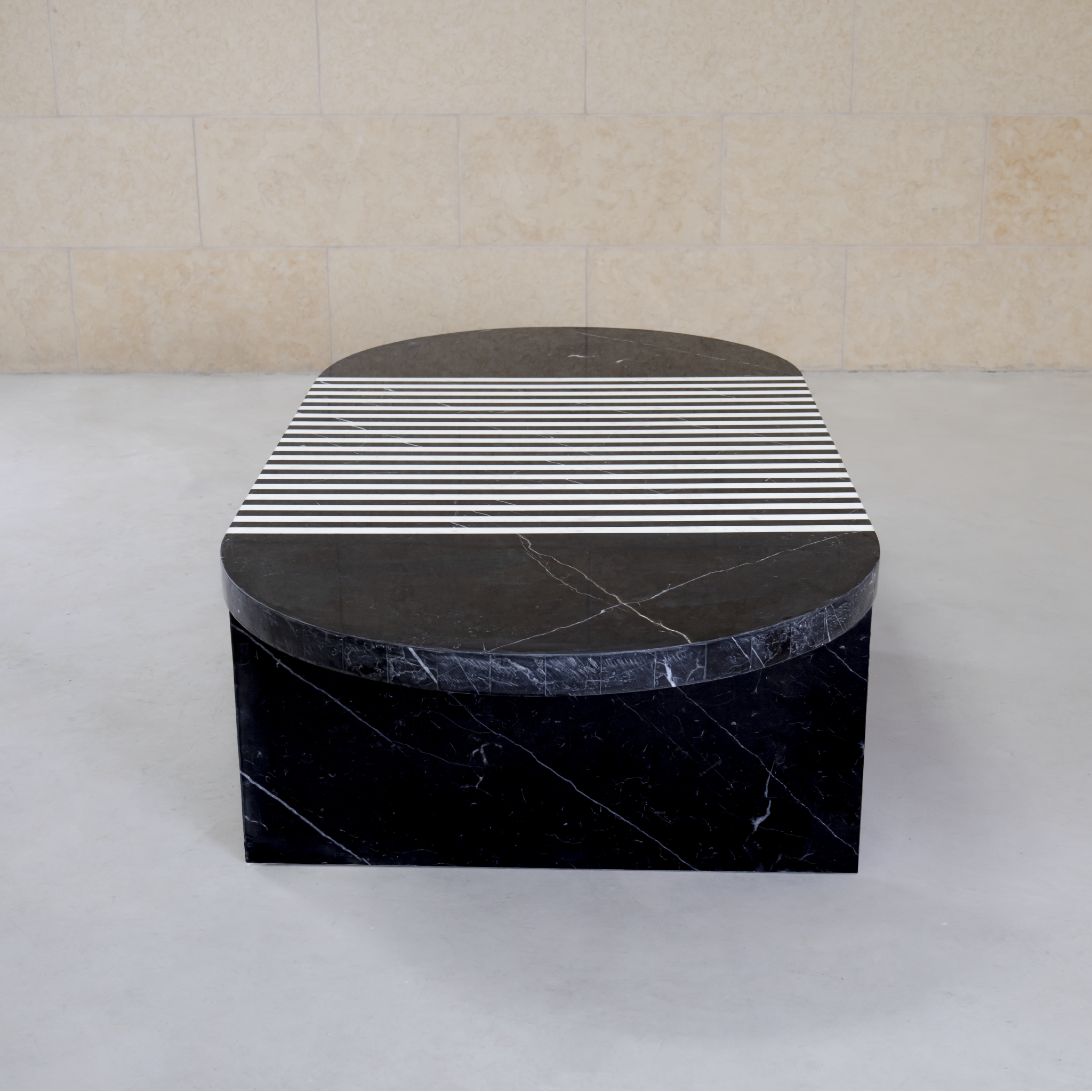 ZIBRESSE OVAL COFFEE TABLE